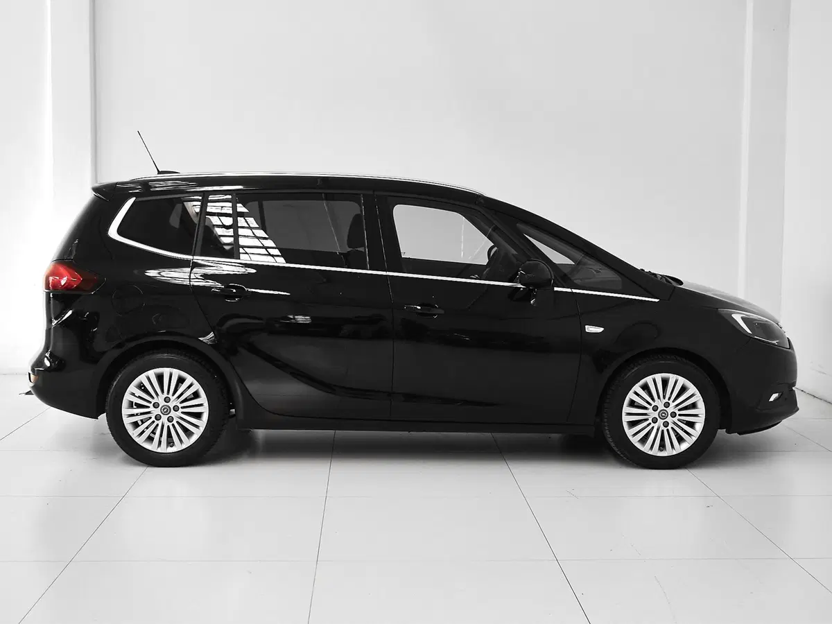 Opel Zafira Tourer usata a Prato (6)