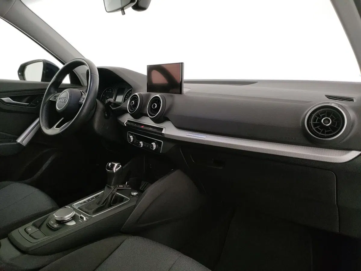 Audi Q2 usata a Napoli (10)