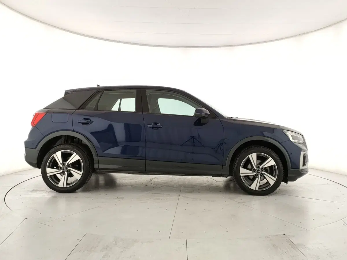 Audi Q2 usata a Napoli (3)