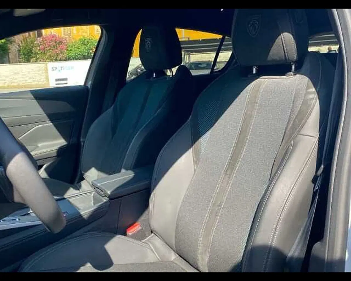 Peugeot 308 nuova a Cremona (19)