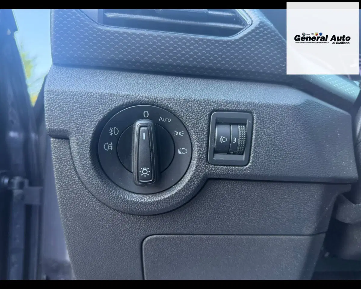 Volkswagen T-Cross usata a Lucca (17)