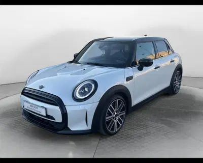 MINI Mini 1.5 Cooper Yours 5 porte del 2024 usata a Pozzuoli