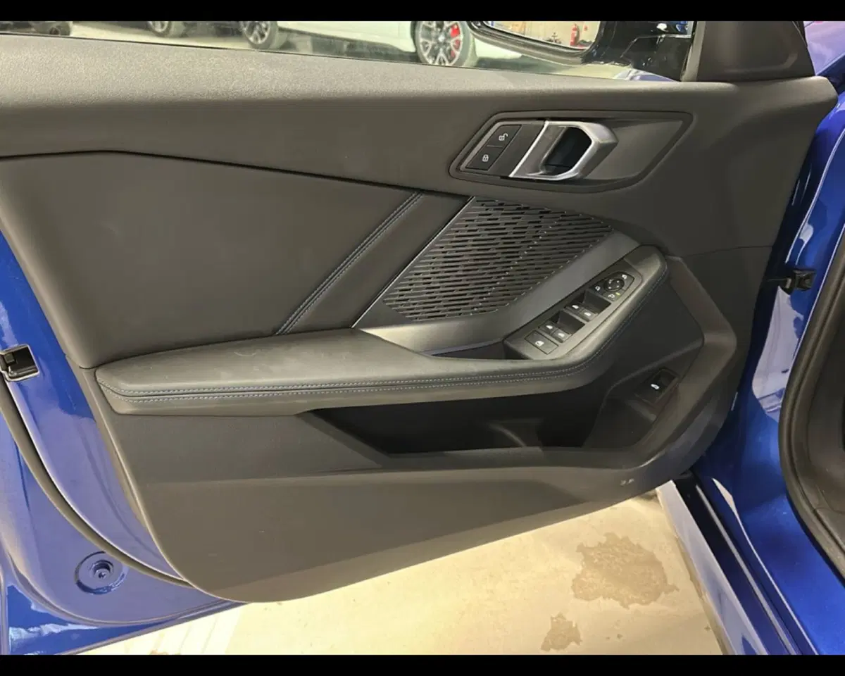 BMW Serie 1 usata a Caserta (13)