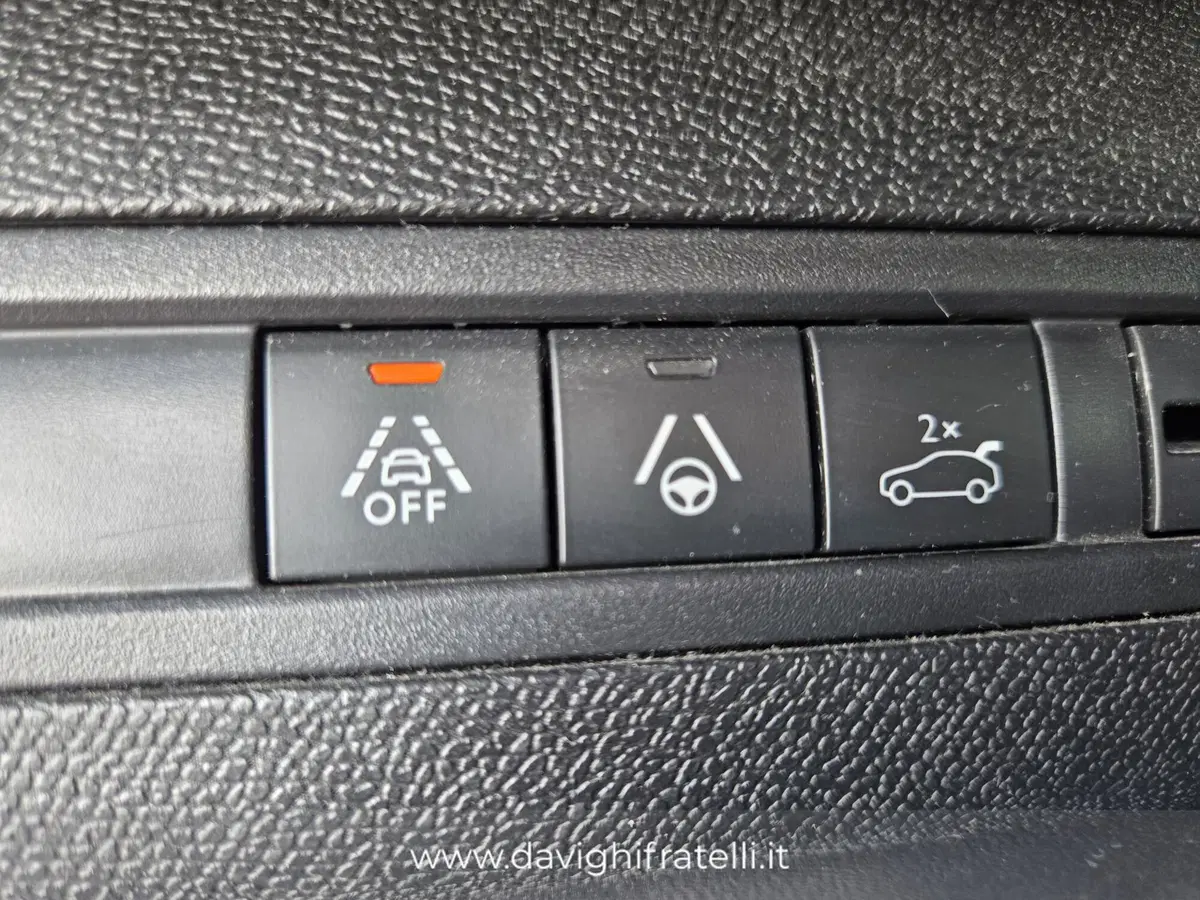 Peugeot 5008 usata a Cremona (16)