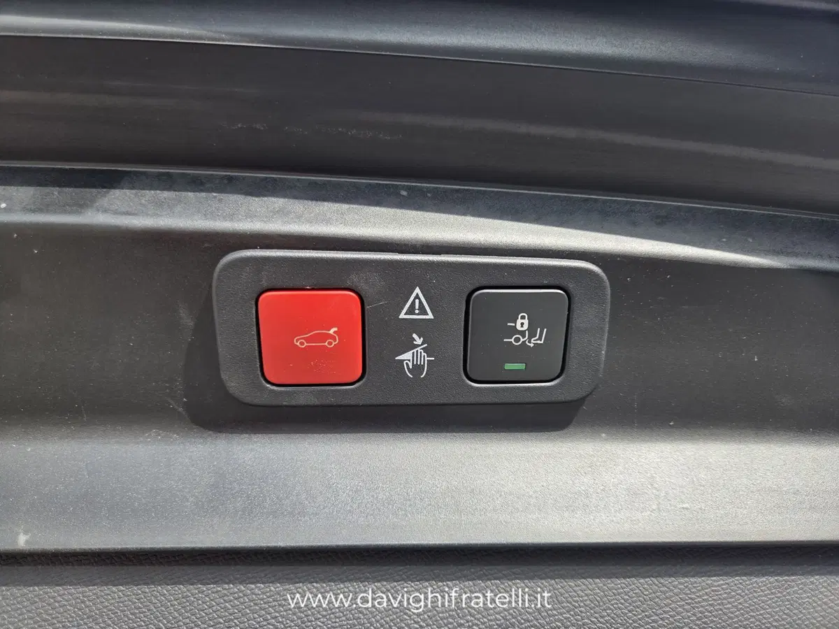 Peugeot 5008 usata a Cremona (19)