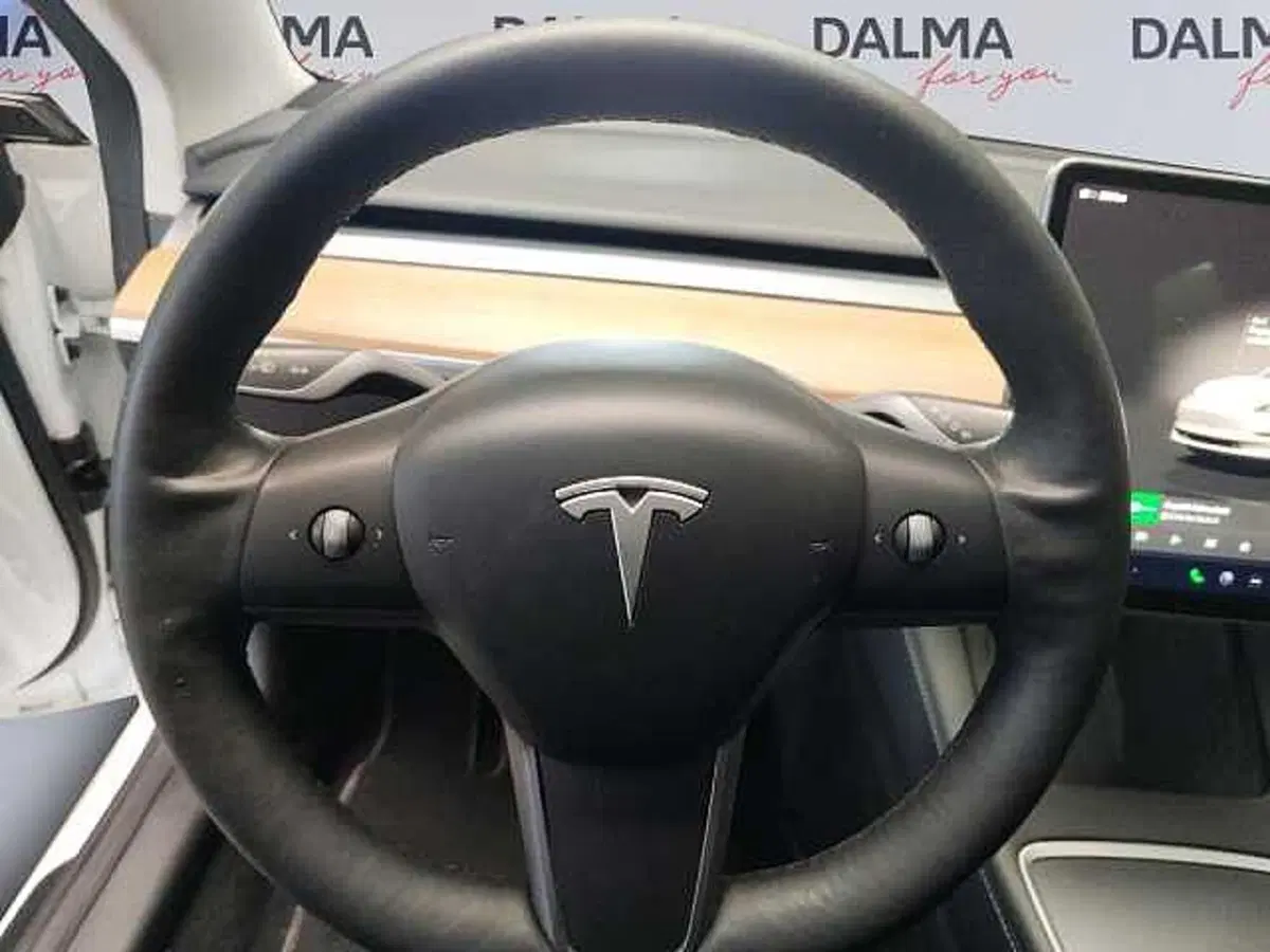 Tesla Model 3 usata a Milano (12)