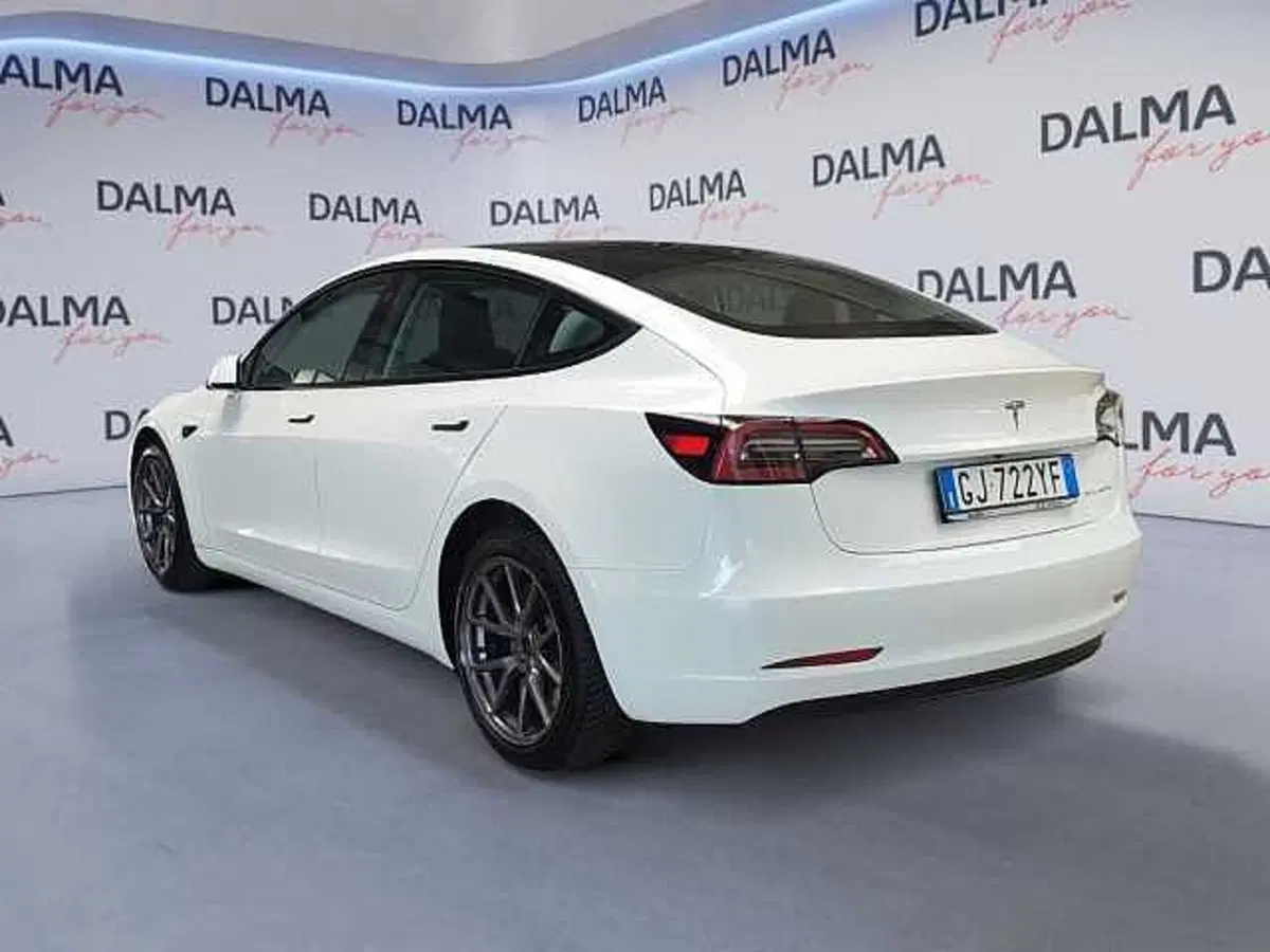 Tesla Model 3 usata a Milano (3)