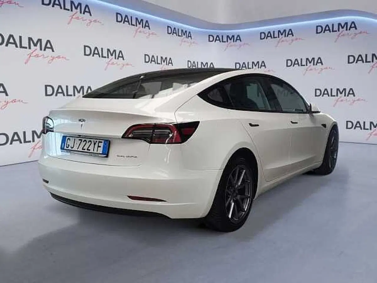 Tesla Model 3 usata a Milano (5)