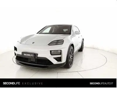 Porsche Macan Turbo del 2024 usata a San Giovanni Teatino