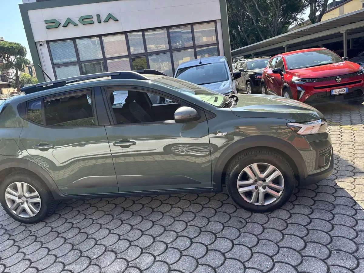 Dacia Sandero usata a Firenze (2)