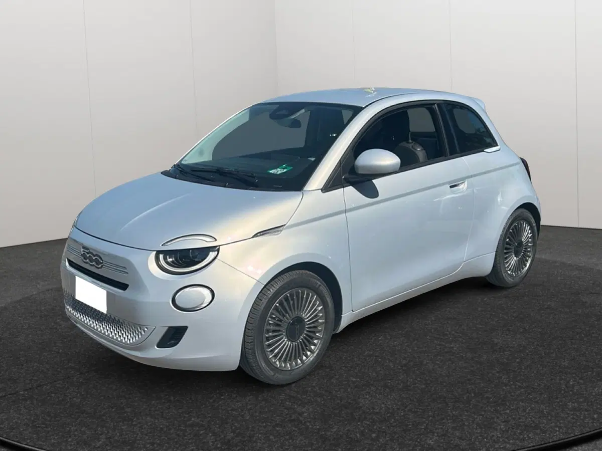 Fiat 500 nuova a Roma