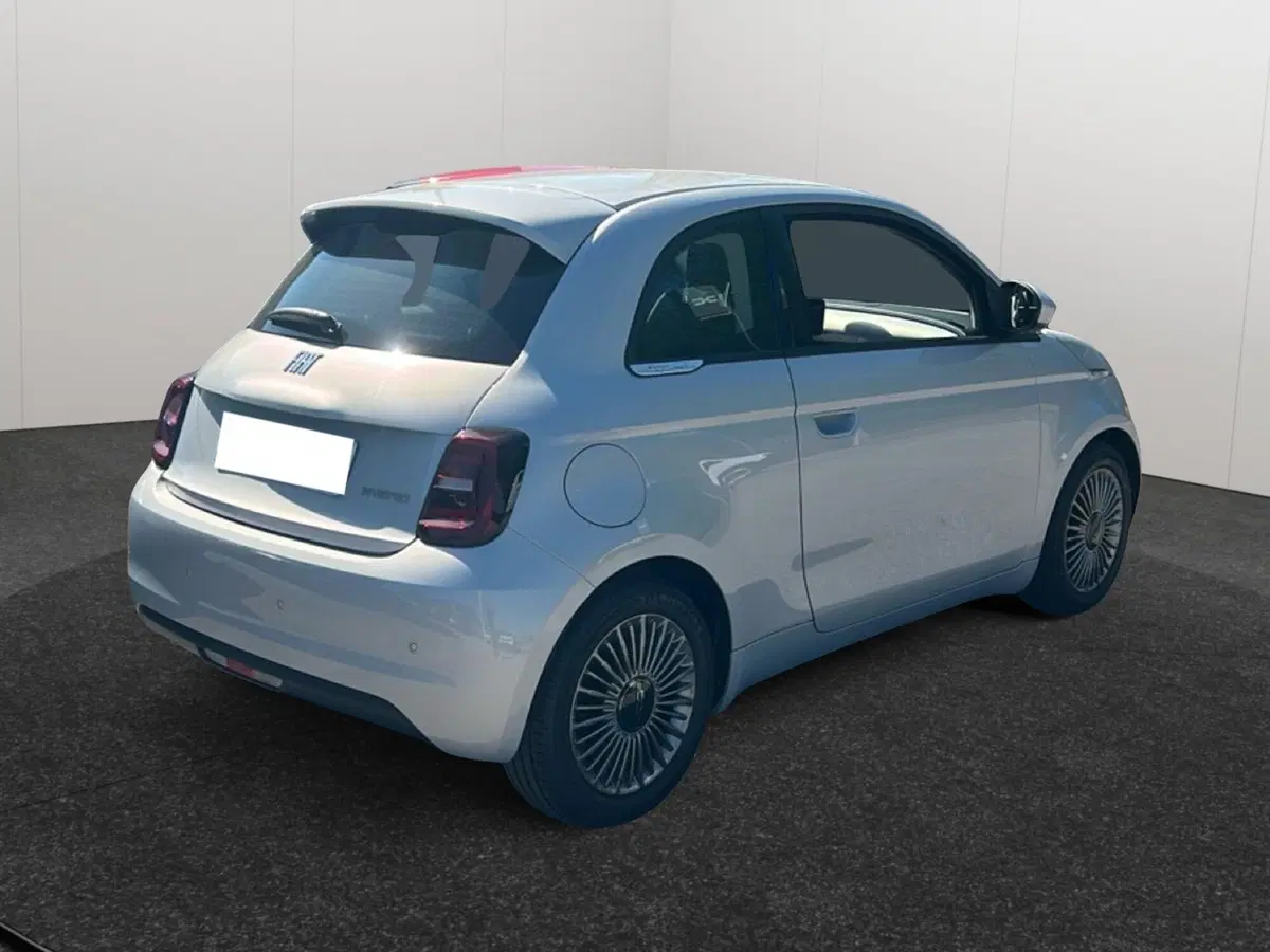 Fiat 500 nuova a Roma (3)