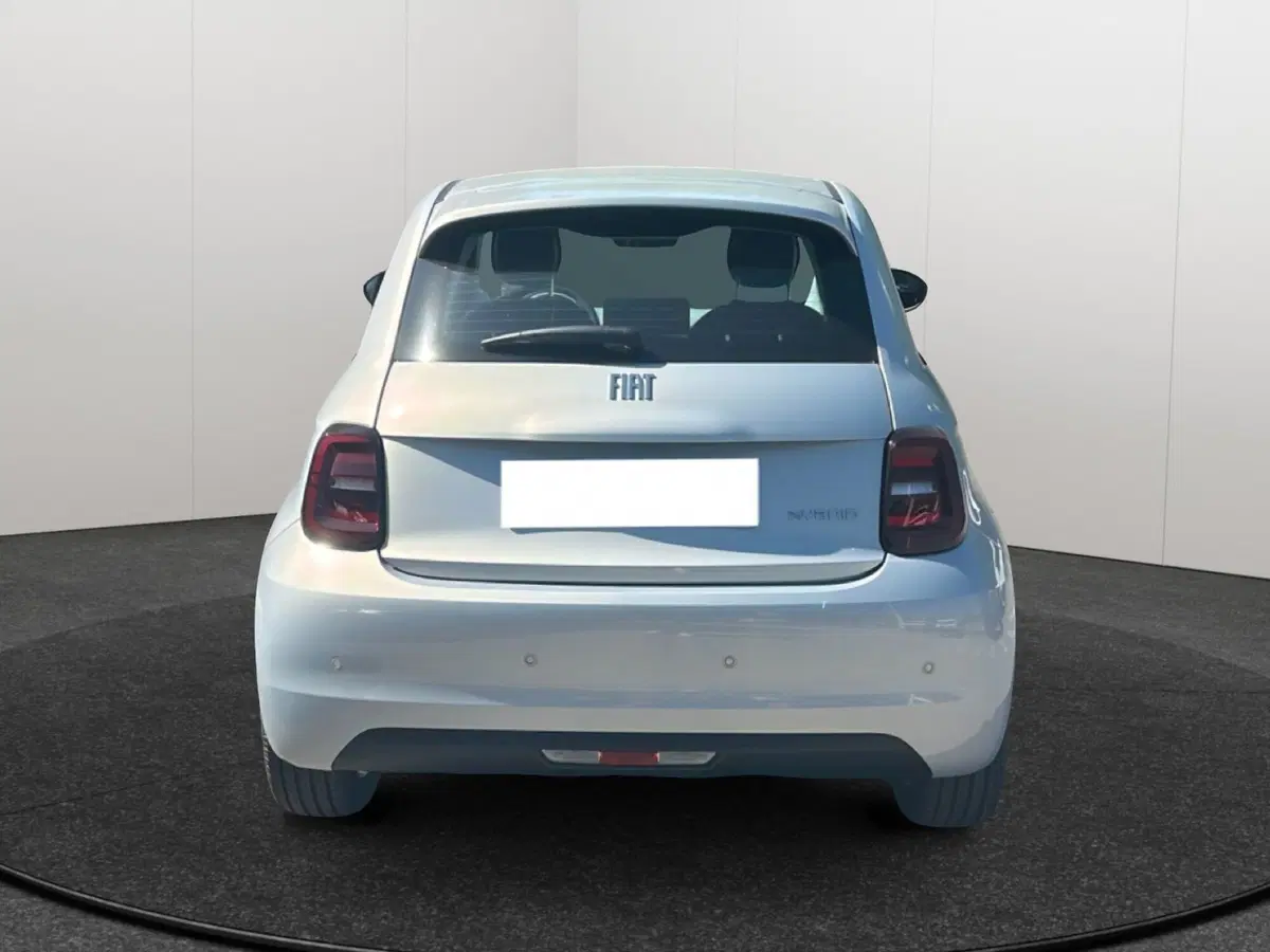 Fiat 500 nuova a Roma (4)