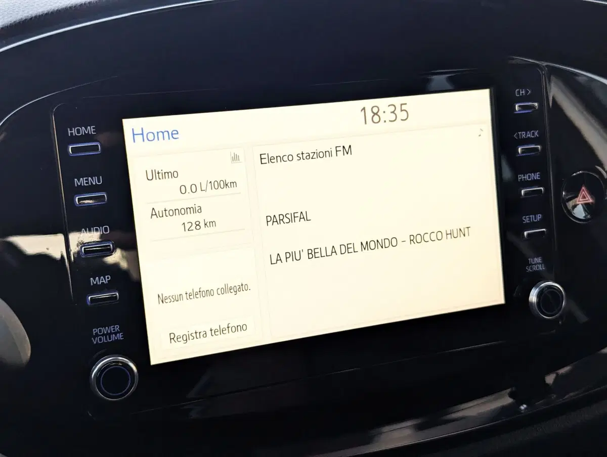 Toyota Aygo X usata a Pescara (13)