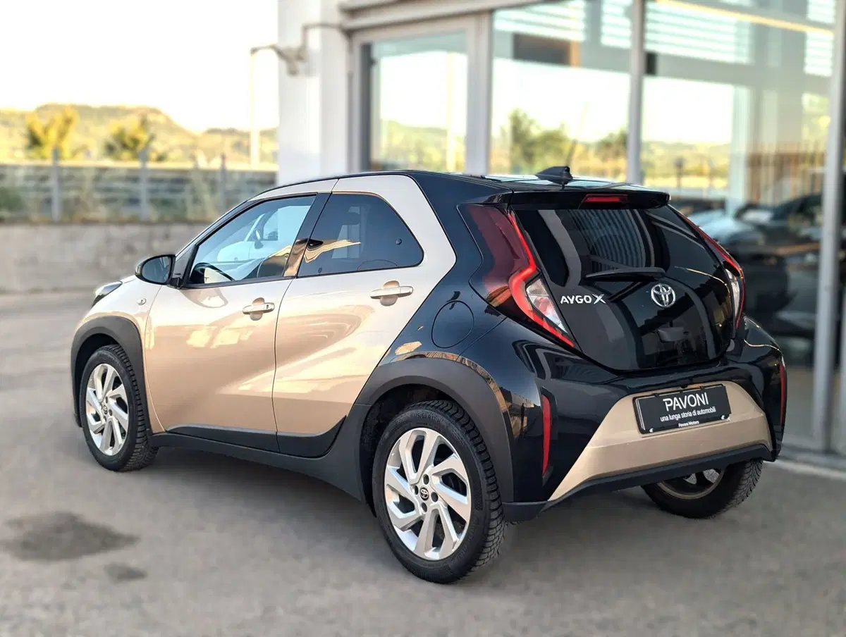Toyota Aygo X usata a Pescara (5)