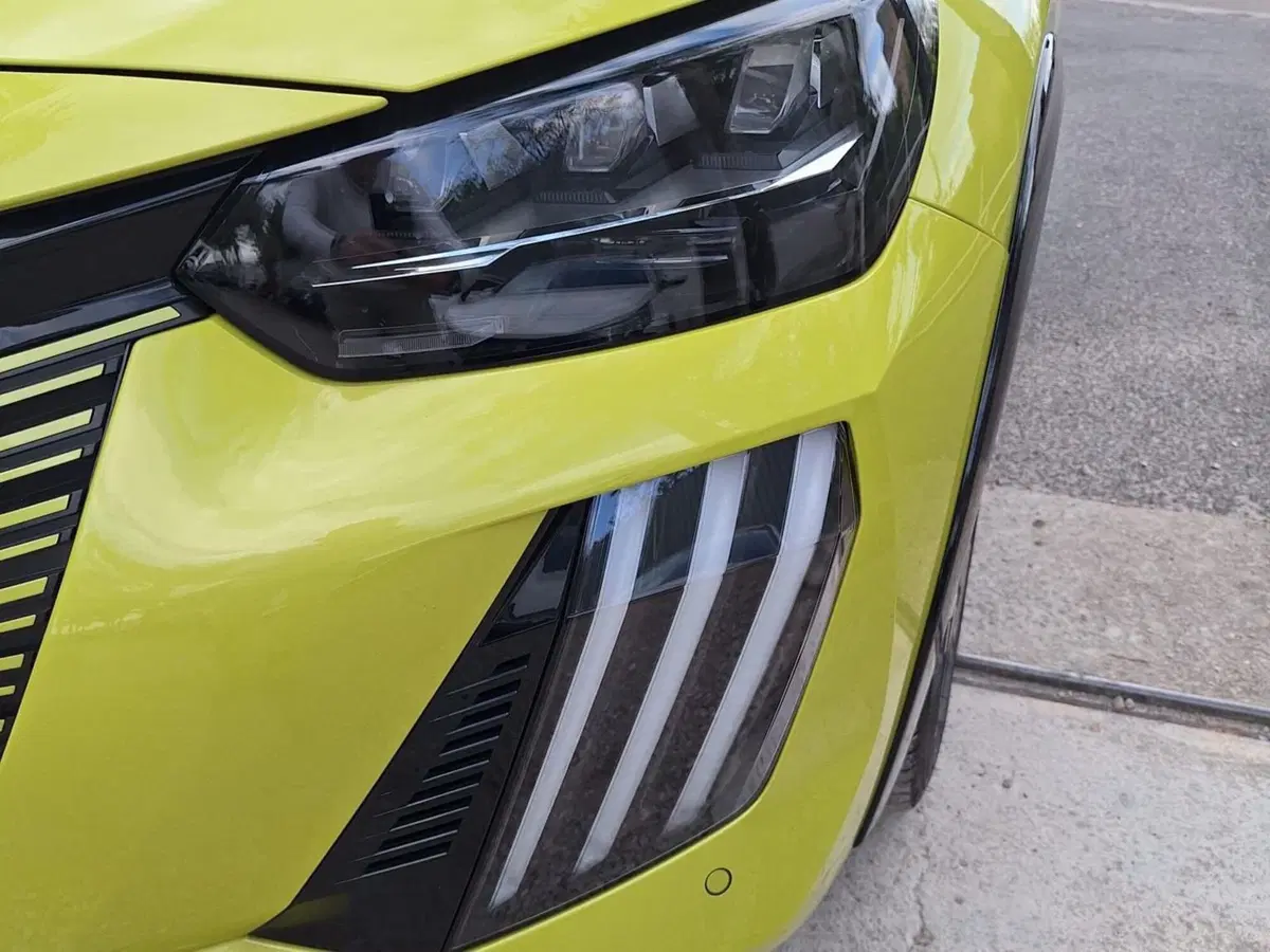 Peugeot 208 usata a Salerno (19)