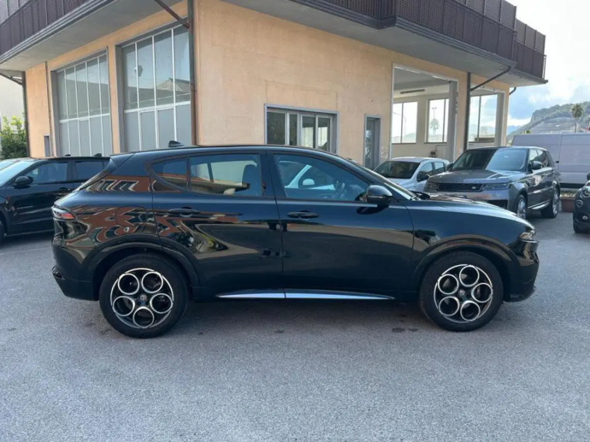 Alfa Romeo Tonale usata a Salerno (11)
