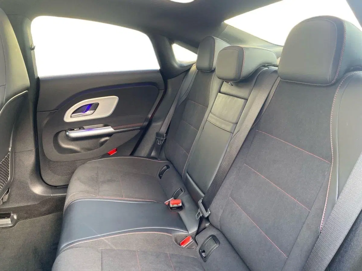 Mercedes-Benz CLA EQ usata a Firenze (16)