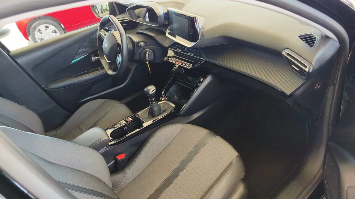 Peugeot 208 usata a Firenze (11)