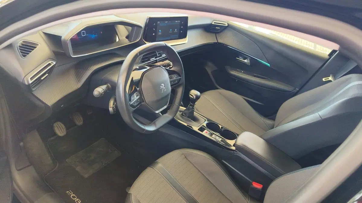 Peugeot 208 usata a Firenze (4)