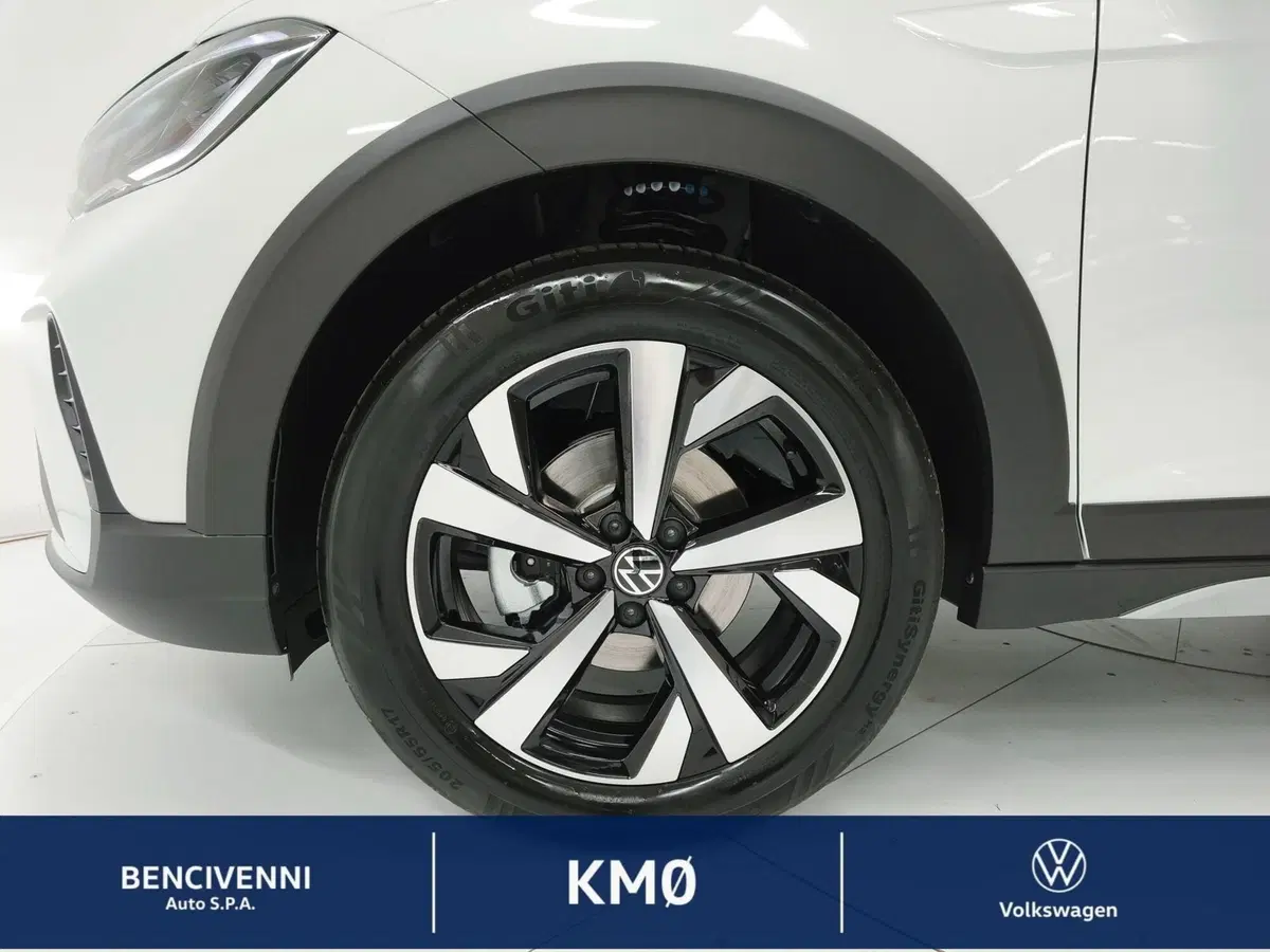 Volkswagen Taigo nuova a Catanzaro (13)