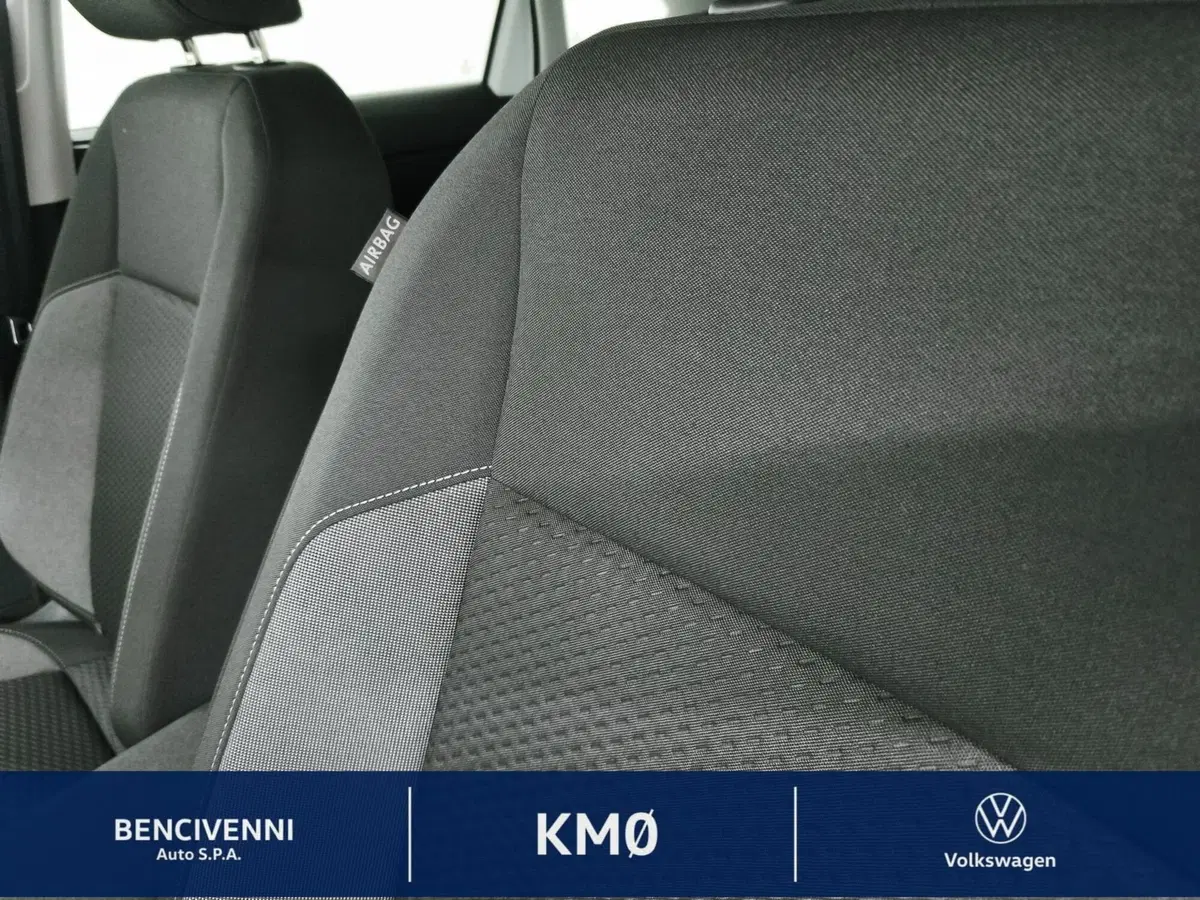 Volkswagen Taigo nuova a Catanzaro (18)