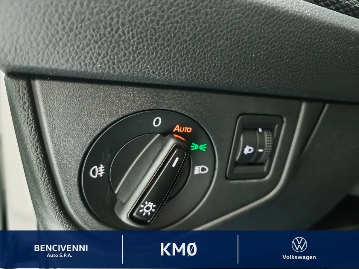 Volkswagen Taigo nuova a Catanzaro (19)