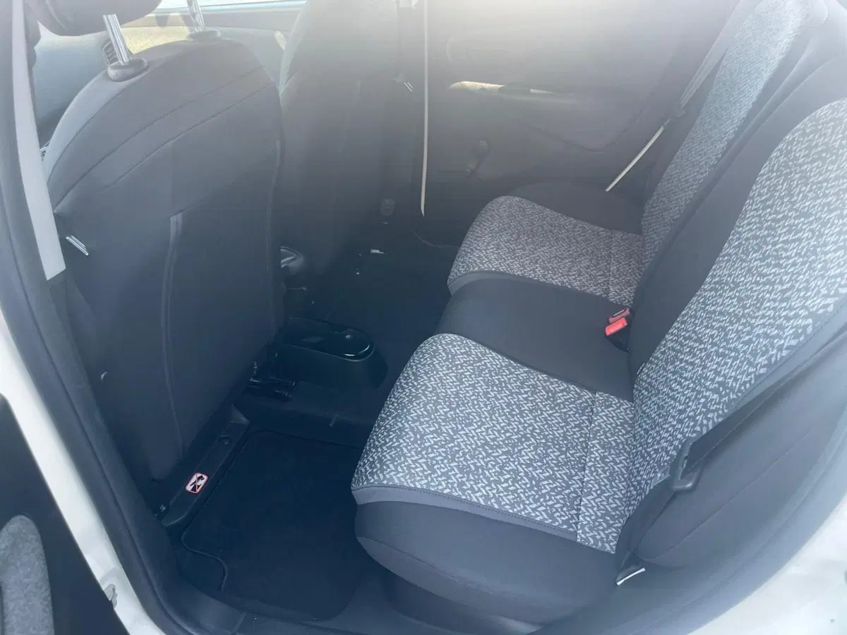 Lancia Ypsilon usata a Lucca (14)