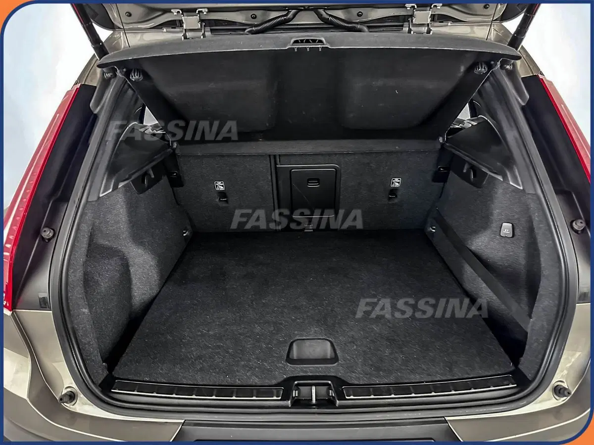Volvo XC40 usata a Milano (12)