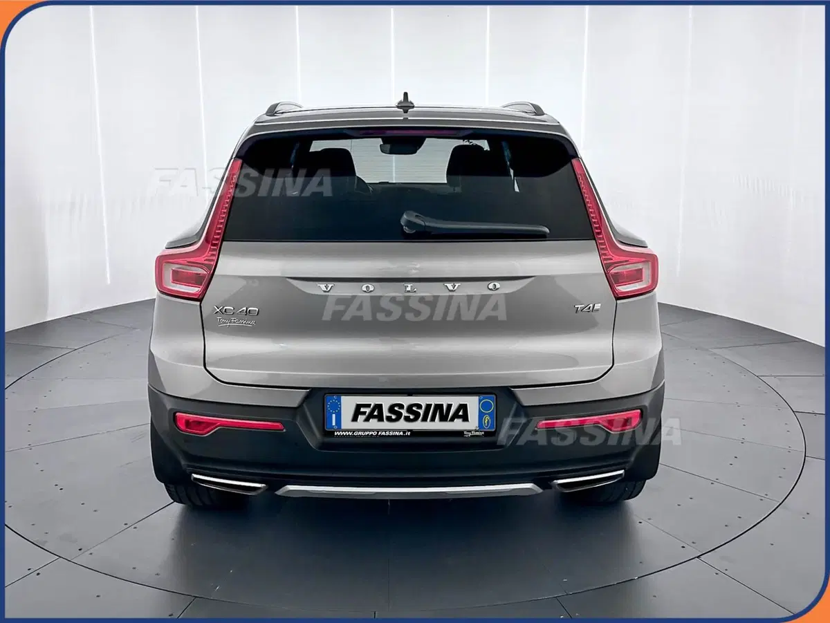 Volvo XC40 usata a Milano (5)