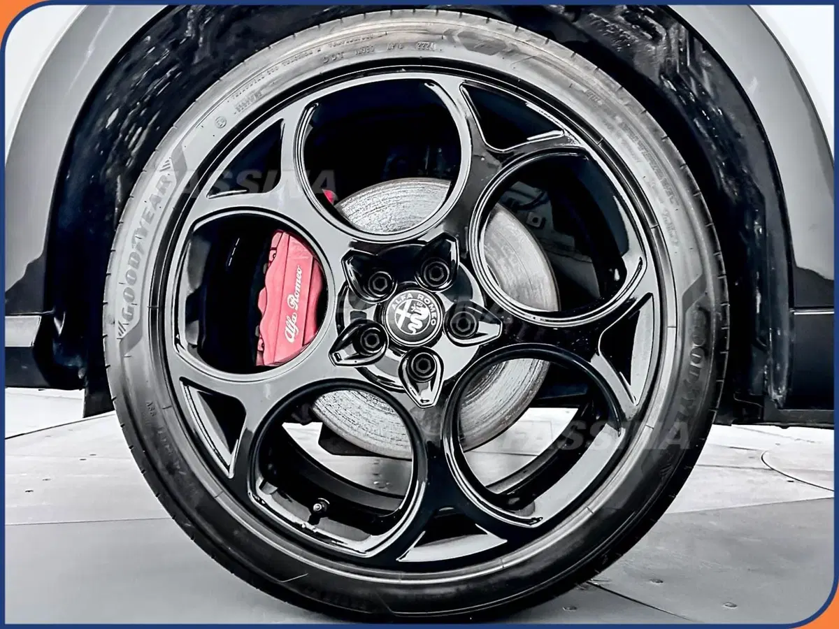 Alfa Romeo Tonale usata a Milano (7)