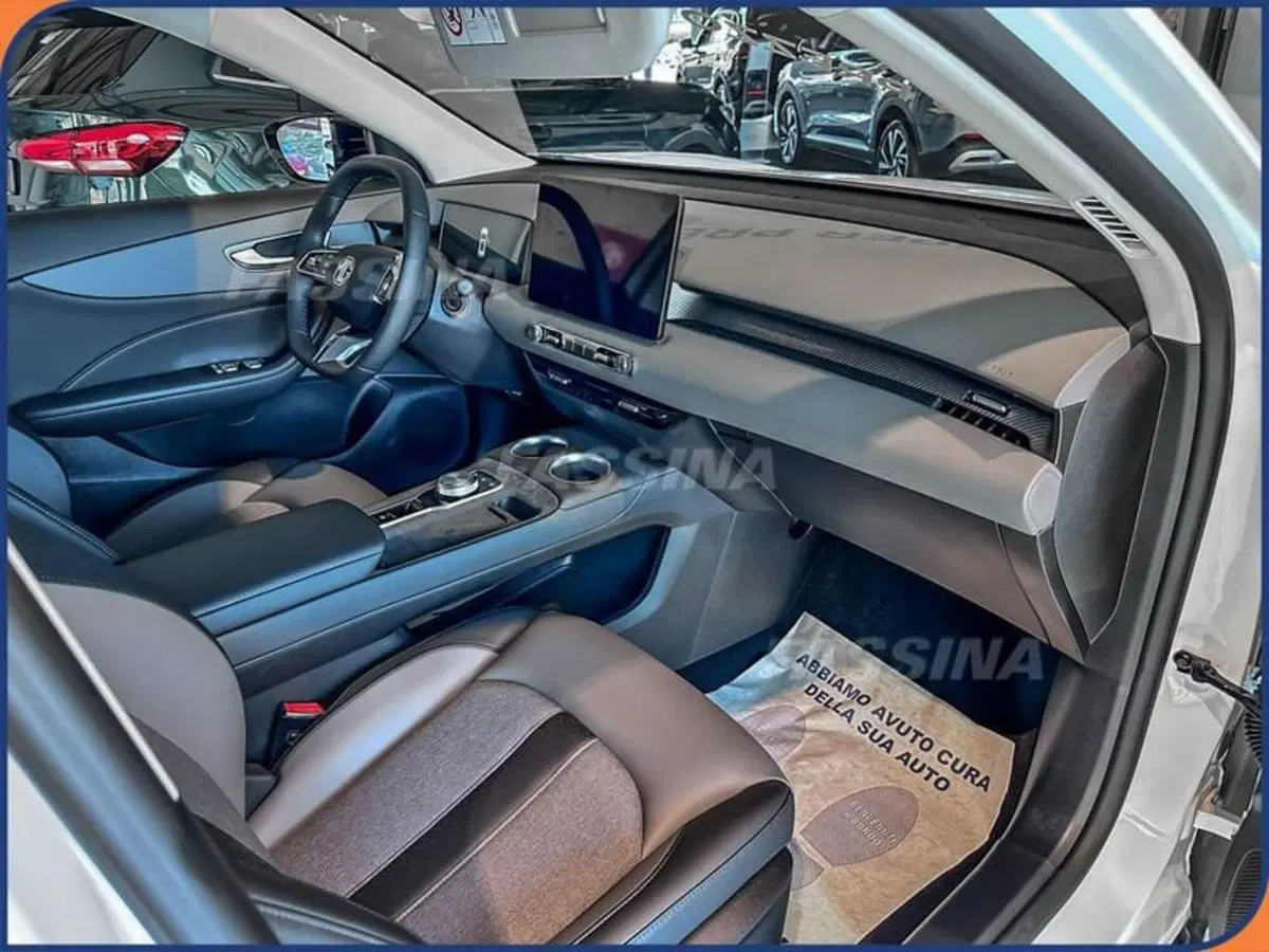 Mg MGS5 usata a Milano (11)