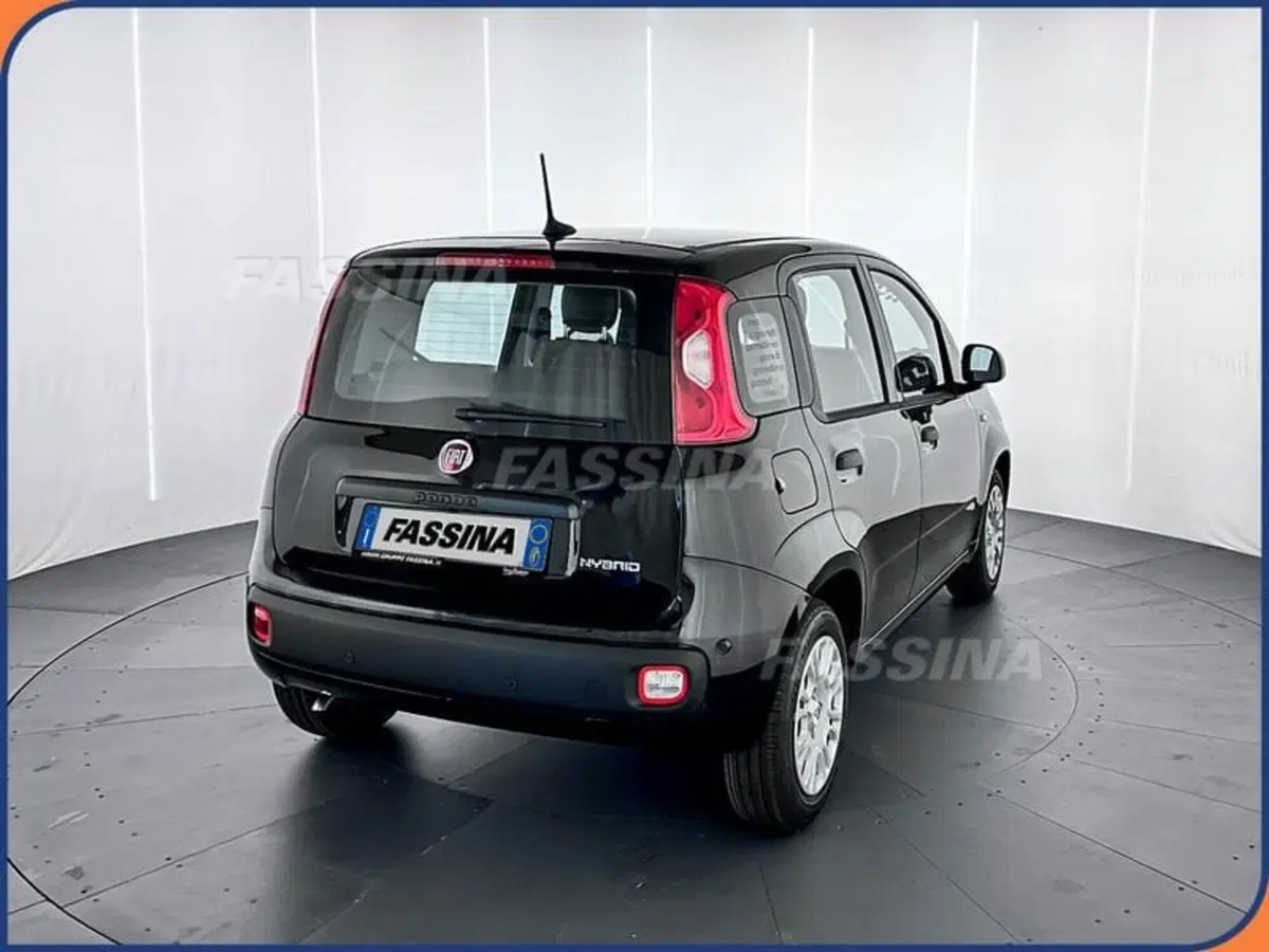 Fiat Pandina nuova a Milano (6)