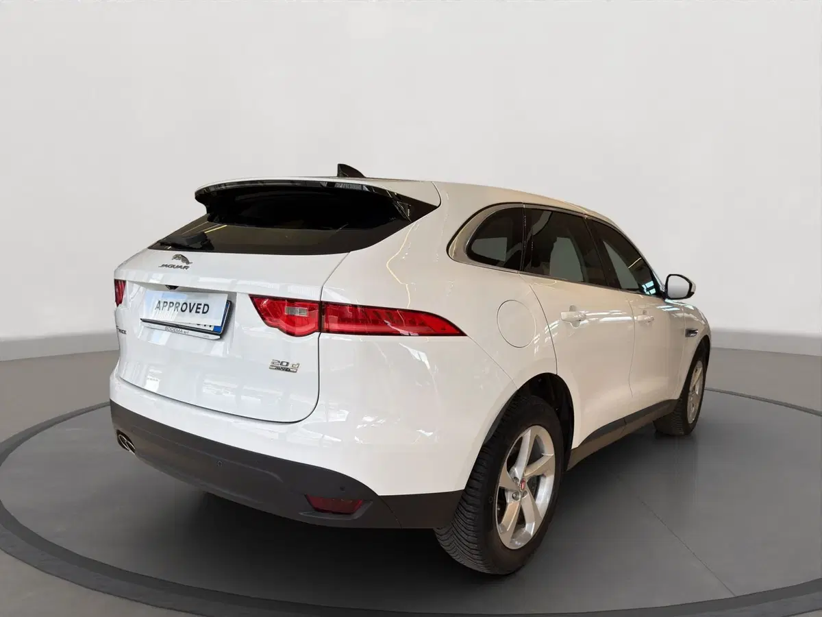 Jaguar F-Pace usata a Latina (2)