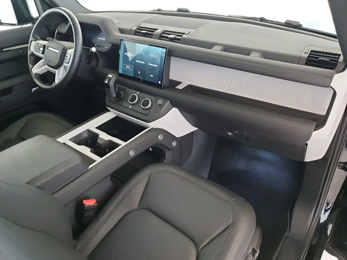 Land Rover Defender usata a Monza e Brianza (4)