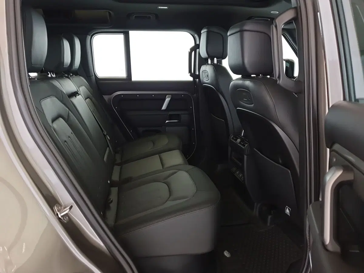 Land Rover Defender usata a Monza e Brianza (5)