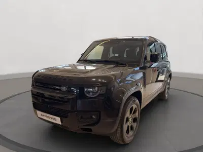 Land Rover Defender 110 3.0d i6 mhev X-Dynamic SE awd 200cv auto del 2023 usata a Latina
