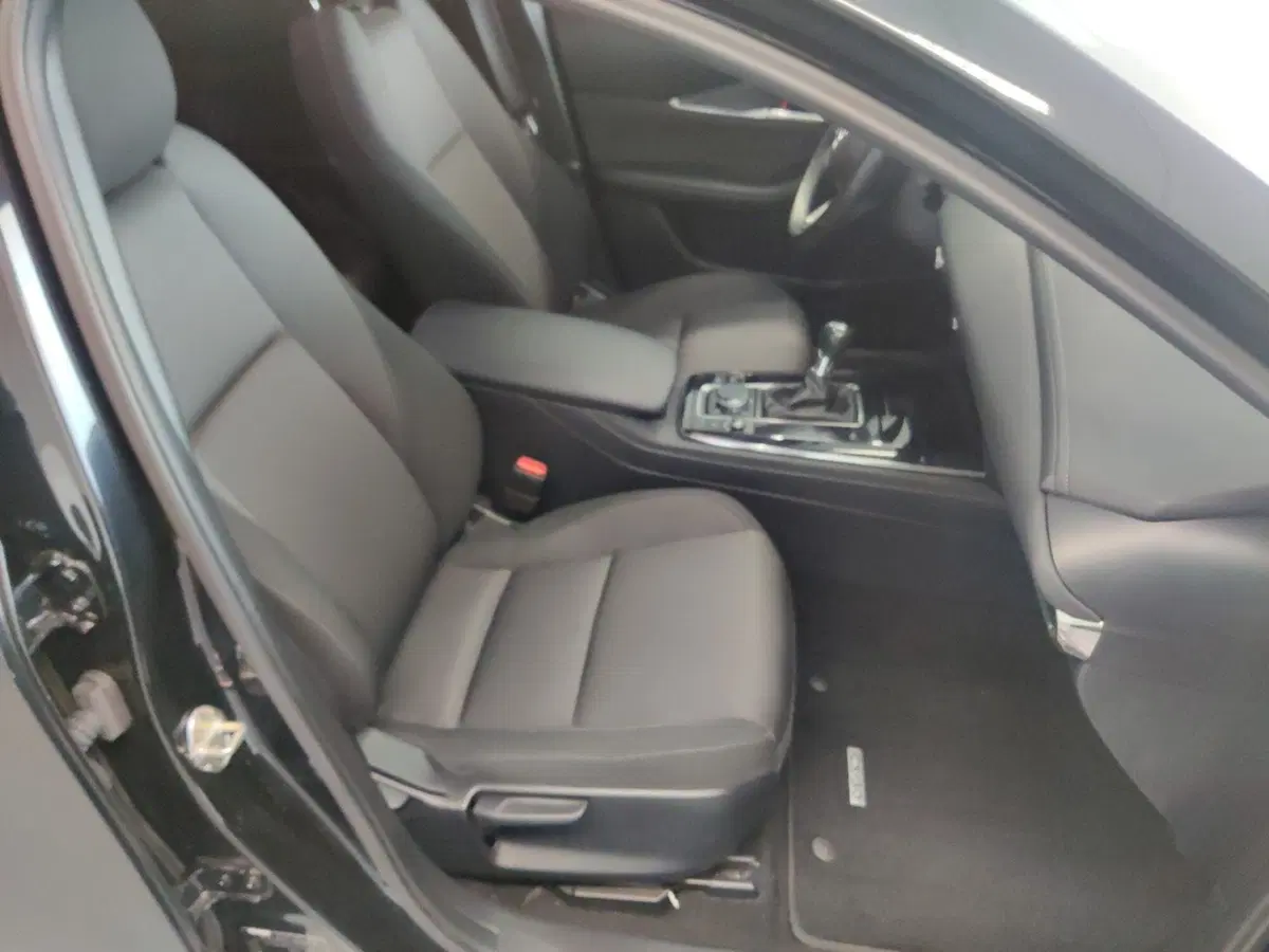 Mazda CX-30 usata a Arezzo (14)