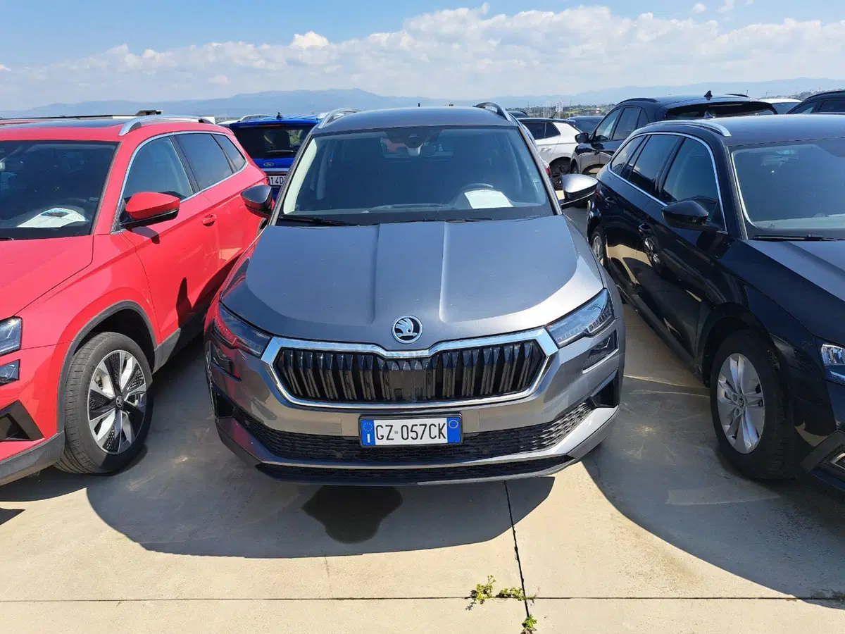 Skoda Karoq nuova a Cagliari (2)