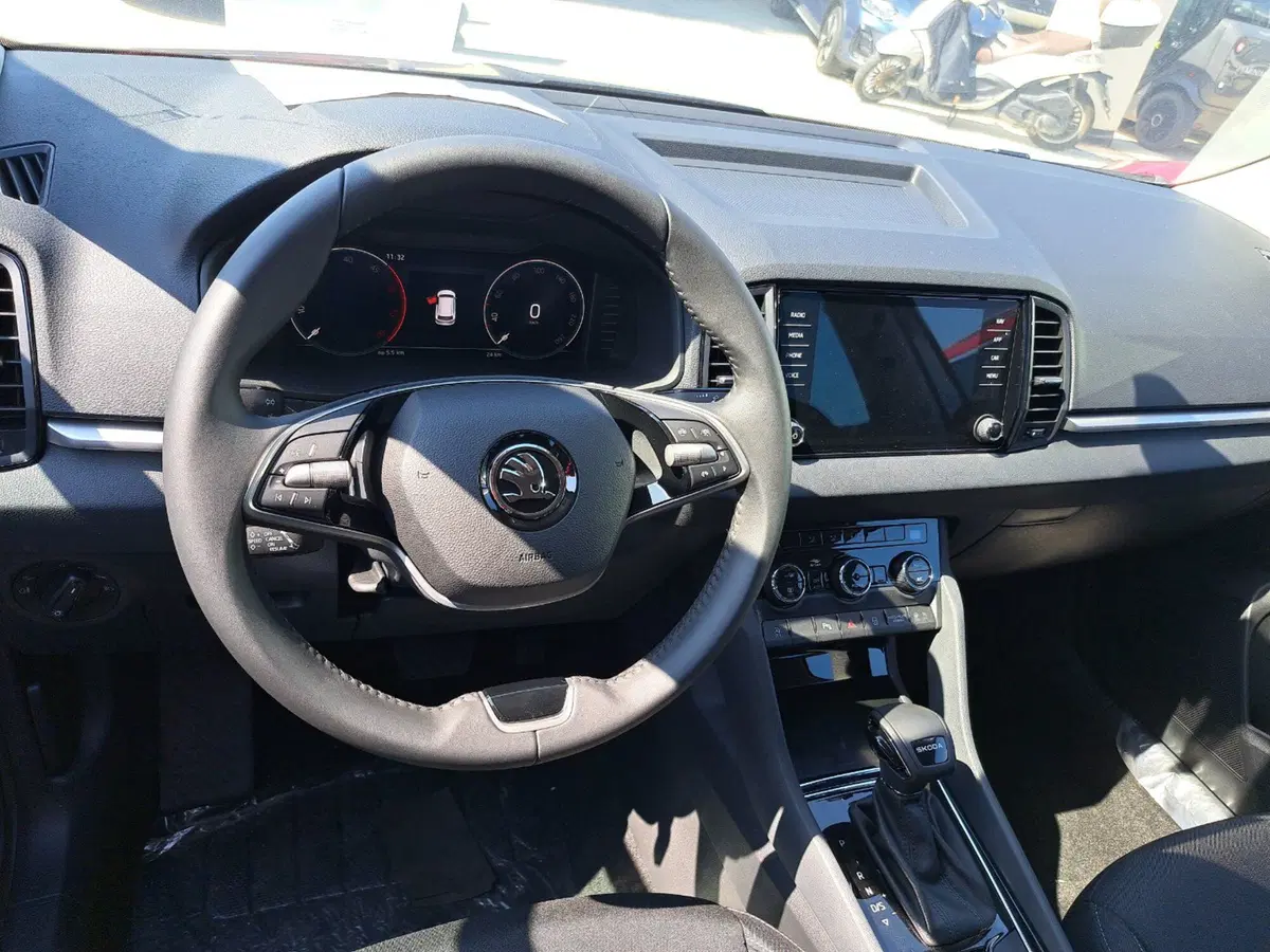 Skoda Karoq nuova a Cagliari (4)