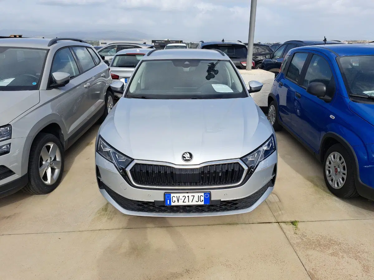 Skoda Octavia Station Wagon nuova a Cagliari (2)