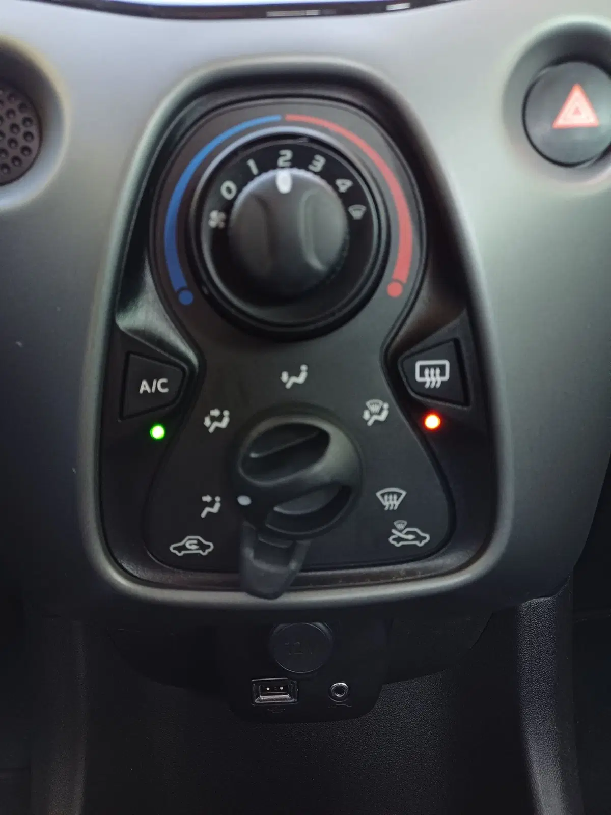 Toyota Aygo usata a Modena (17)