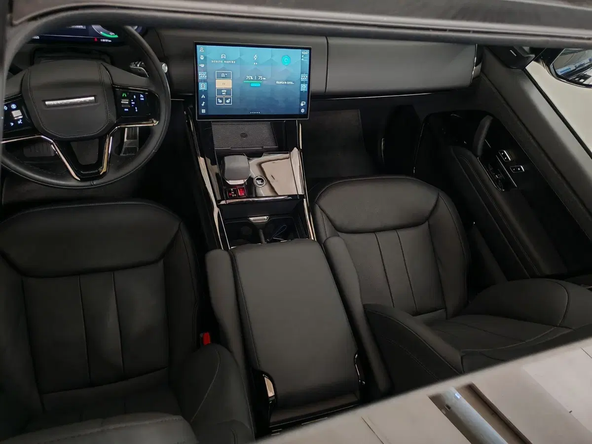 Land Rover Range Rover Sport usata a Verbano Cusio Ossola (11)
