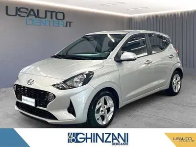 Hyundai i10 1.0 MPI Tech del 2022 usata a Bergamo