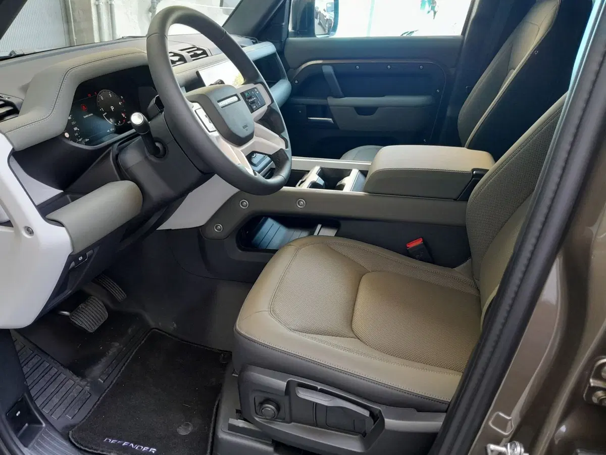 Land Rover Defender usata a Cuneo (15)