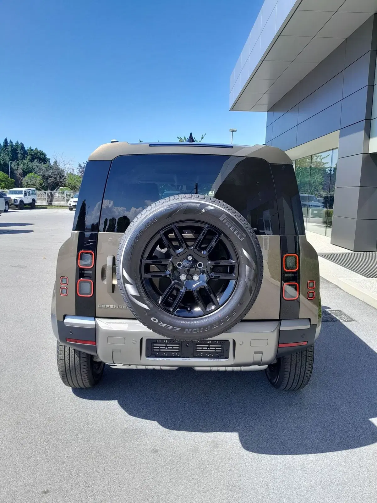 Land Rover Defender usata a Cuneo (7)