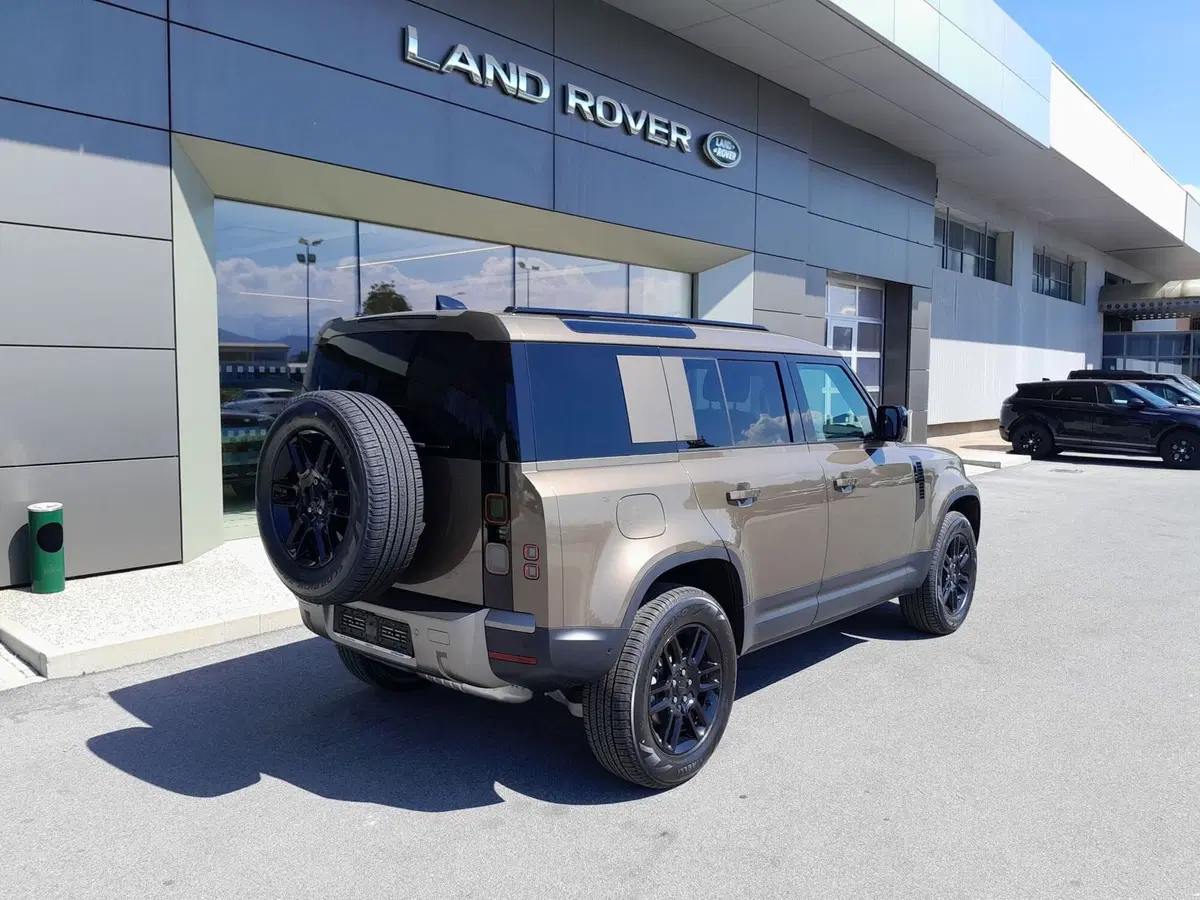 Land Rover Defender usata a Cuneo (8)