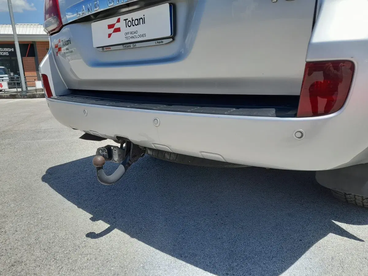 Toyota Land Cruiser V8 usata a L'Aquila (16)