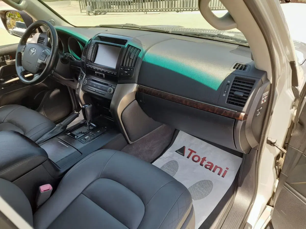 Toyota Land Cruiser V8 usata a L'Aquila (19)