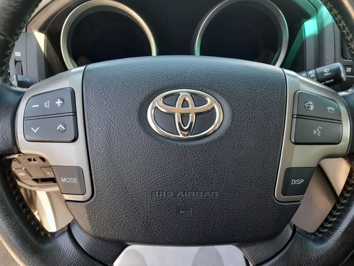 Toyota Land Cruiser V8 usata a L'Aquila (7)